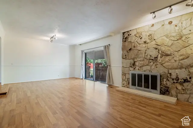 1368 Silvercrest Dr, Sandy, UT 84093 - Image #3