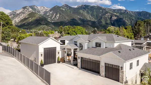 9577 S Hidden Pine Ln, Sandy, UT 84092
