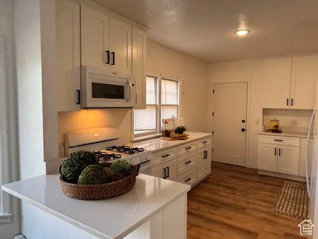 220 E Greenwood Ave, Midvale, UT 84047 - #1