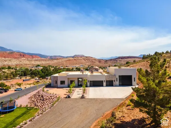 226 W Shinarump Cir, Leeds, UT 84746