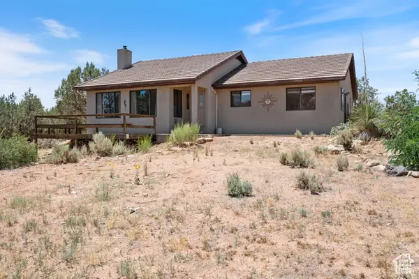 1387 N Mount Zion Dr, Apple Valley, UT 84737