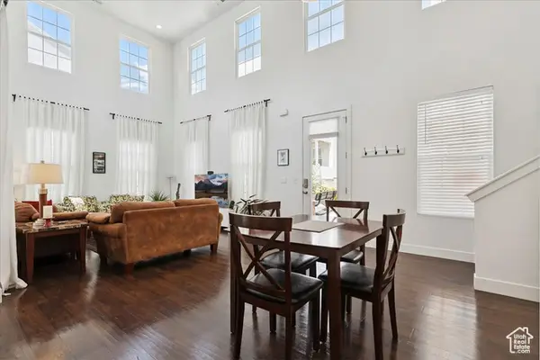 10606 S Redknife Dr, South Jordan, UT 84009