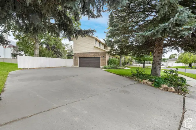 11089 S Justin Dr, Sandy, UT 84092 - Image #3