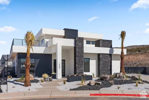 1952 W Cedar Breaks Dr W, Hurricane, UT 84737