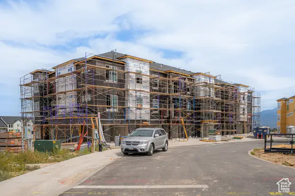 6454 W Pinnacle Peak Ln #E201, Herriman, UT 84096