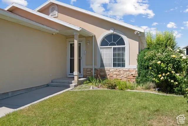 9735 N Ferguson Dr, Cedar Hills, UT 84062 - Image #3