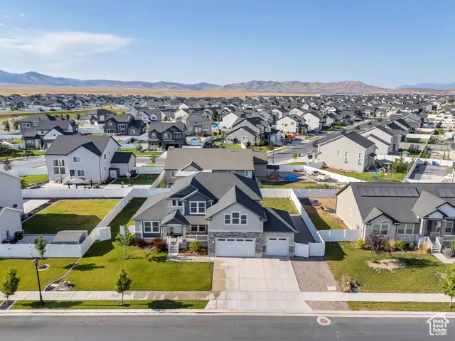 395 E Mt Ellen St, Eagle Mountain, UT 84005 - Image #2