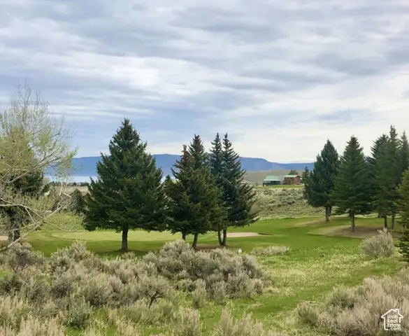 2669 S Nine Iron Cir #106, Garden City, UT 84028