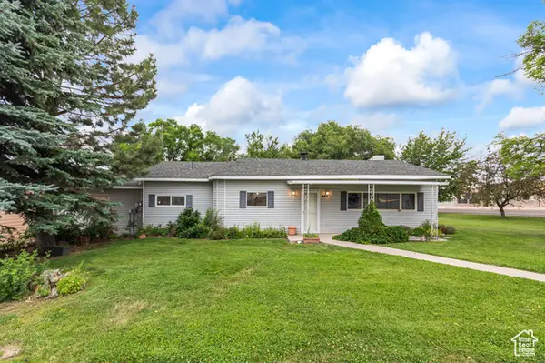 20 S 200 W, Bicknell, UT 84715