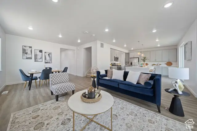 736 W Blue Violet Dr, Saratoga Springs, UT 84045 - Image #2