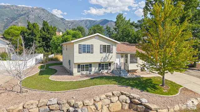 300 E Magellan Ln, Elk Ridge, UT 84651 - Image #2