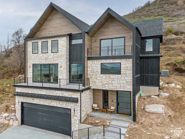 681 N Lochwood Dr, Garden City, UT 84028 - #1