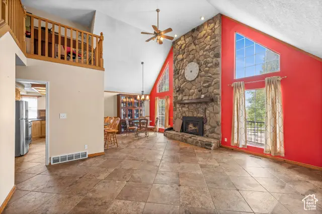 364 E Ocampo Ln, Elk Ridge, UT 84651 - Image #2