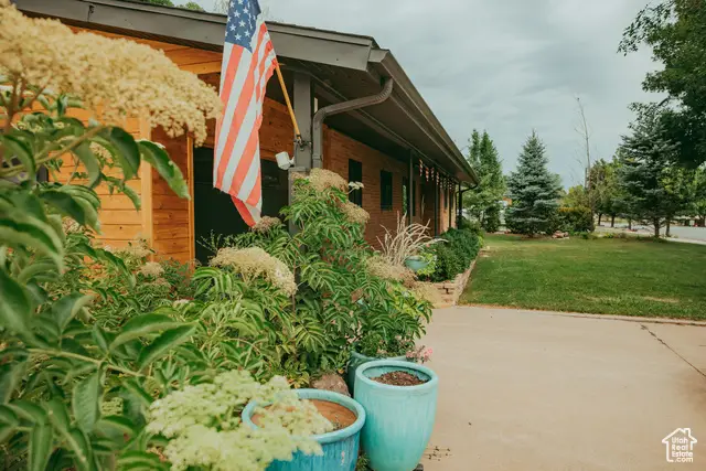 63 N 100 W, Blanding, UT 84511 - Image #2