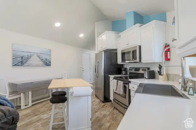 583 S Aspen Dr, Garden City, UT 84028 - Image #3