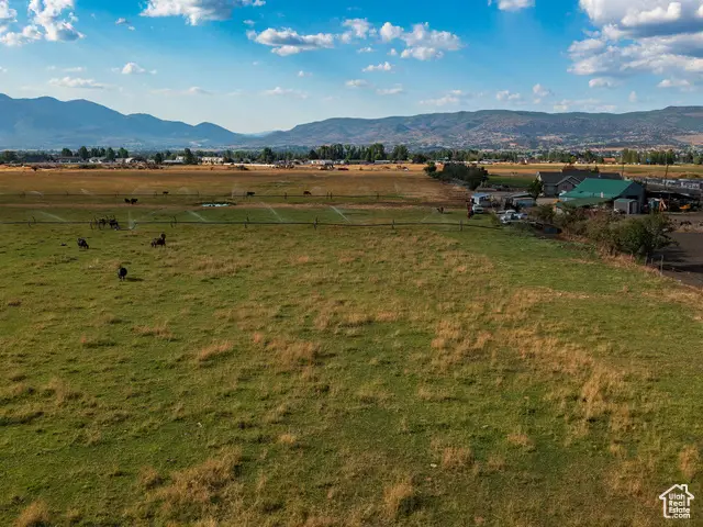 1581 E Little Sweden Rd #2, Daniel, UT 84032 - Image #2