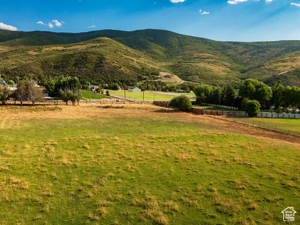 1527 E Little Sweden Rd #1, Daniel, UT 84032