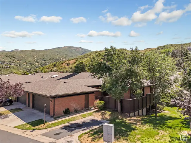 2285 S Ridgewood Way E, Bountiful, UT 84010 - Image #2