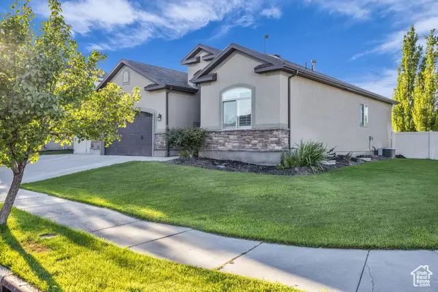 3428 W Chatel Dr S, Riverton, UT 84065 - Image #2