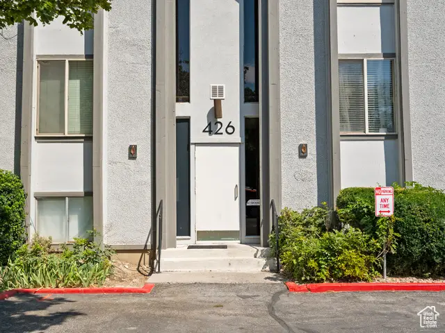 426 E Creekside Cir #B, Murray, UT 84107 - Image #3