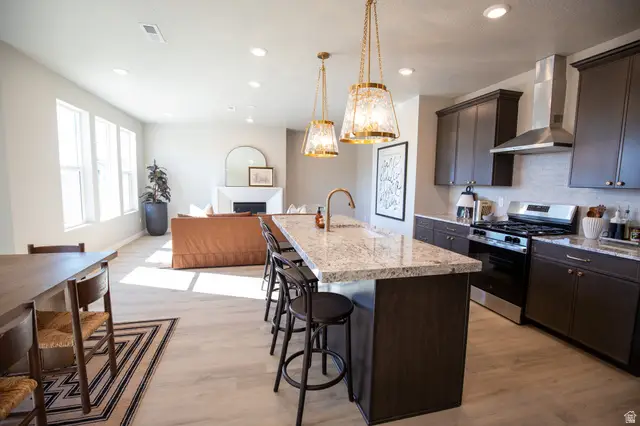 1084 W Audrey Ln S #20, Woods Cross, UT 84087 - Image #2