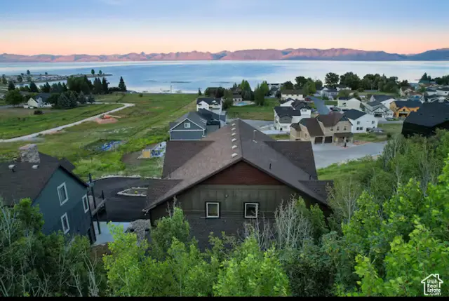 705 N Lochwood Vw, Garden City, UT 84028 - Image #3