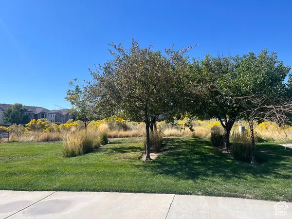 8251 N Ranches Pkwy E, Eagle Mountain, UT 84005