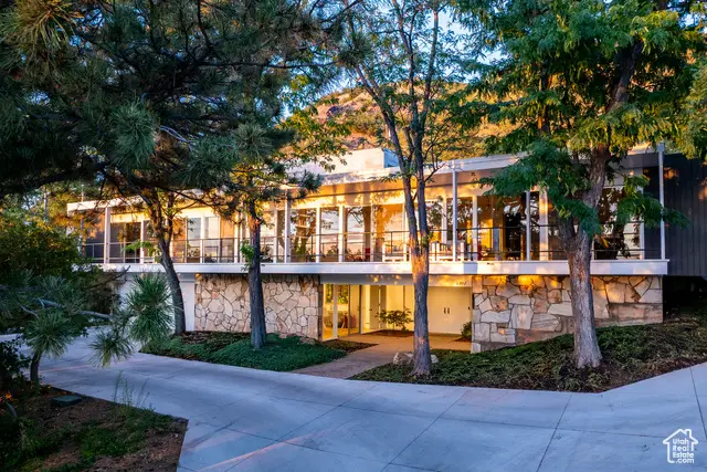 1497 S Devonshire Dr, Salt Lake City, UT 84108 - Image #2