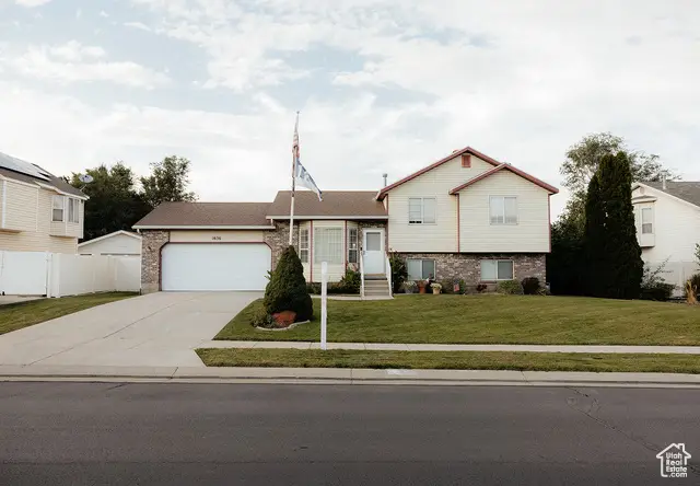 1636 W Plum Creek Dr, West Jordan, UT 84088 - Image #1