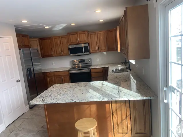 9979 S Albury Rd, Sandy, UT 84092 - Image #3