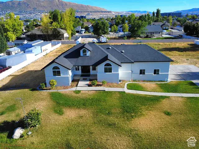 353 W Redberry Rd, Draper, UT 84020 - Image #2