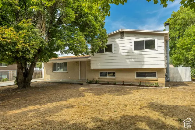 841 E Newbold Cir S, Midvale, UT 84047 - Image #1