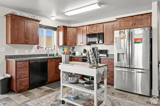 346 S Red Rock Dr, Santaquin, UT 84655 - Image #2