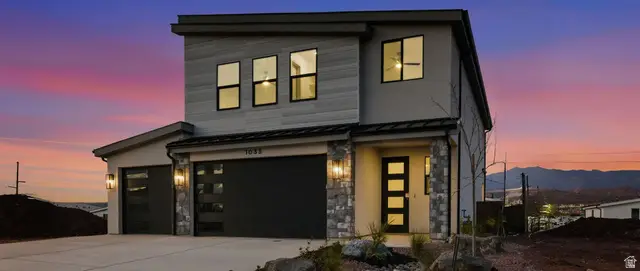 1033 E Coyote Crest Dr, Washington, UT 84780 - #1