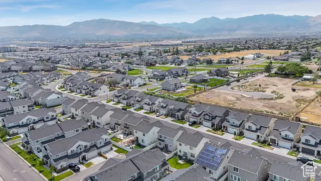 12737 S Quail Lake Dr W, Riverton, UT 84096 - Image #2