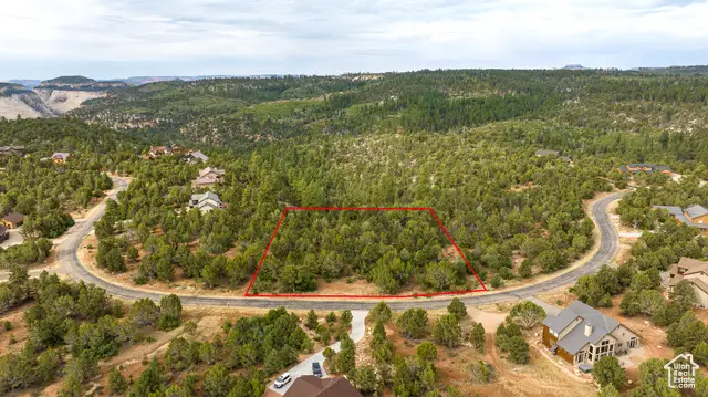 662 S Zion Dr, Orderville, UT 84758 - Image #1