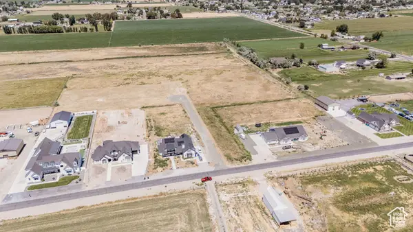 5752 W 2425 N, Hooper, UT 84315