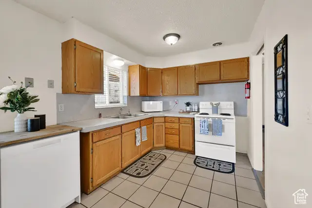 283 Marilyn Dr, Clearfield, UT 84015 - Image #3