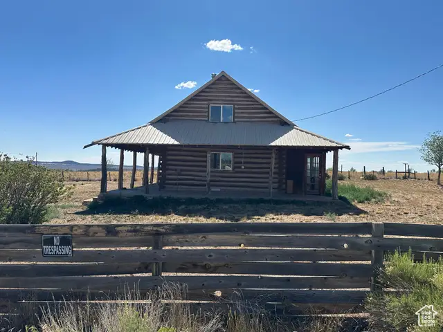 75 N Meadow Ln, La Sal, UT 84530 - Image #2