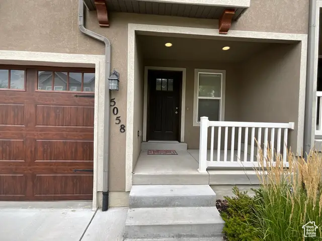 5058 S Moray Ct, Holladay, UT 84117 - Image #1