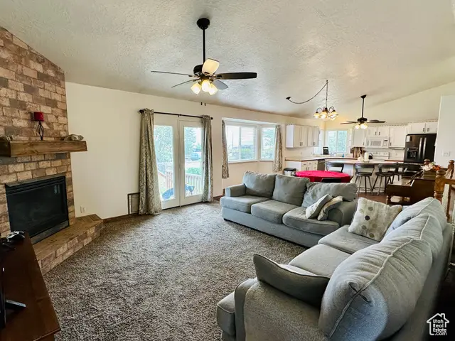 799 E Main St, Grantsville, UT 84029 - Image #2