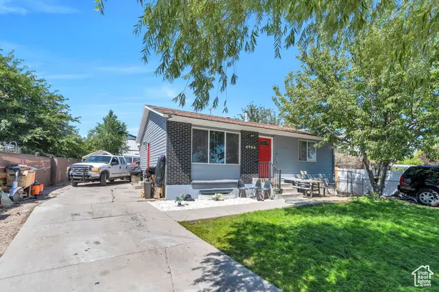 4924 S Rayford Cir W, Salt Lake City, UT 84118 - Image #2