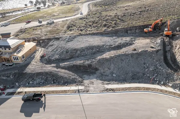 14324 S Robins Nest Cir W #4, Herriman, UT 84096