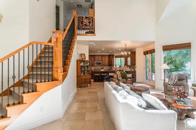 6114 S Corbin Creek Cv, Murray, UT 84121 - Image #3