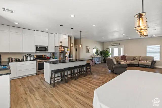 1218 E Highline Rd, Loa, UT 84747 - Image #2