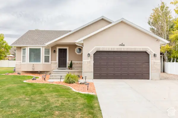 13908 S Little Water Peak Cir, Riverton, UT 84096