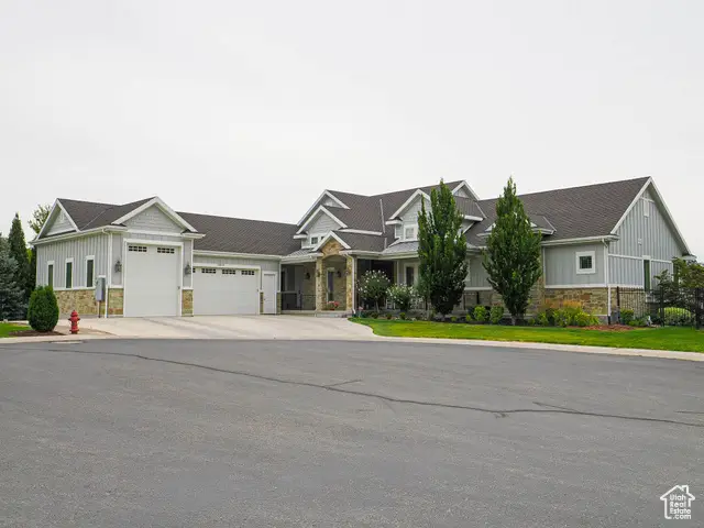 2419 E Royal Pine Cv, Cottonwood Heights, UT 84093 - Image #2