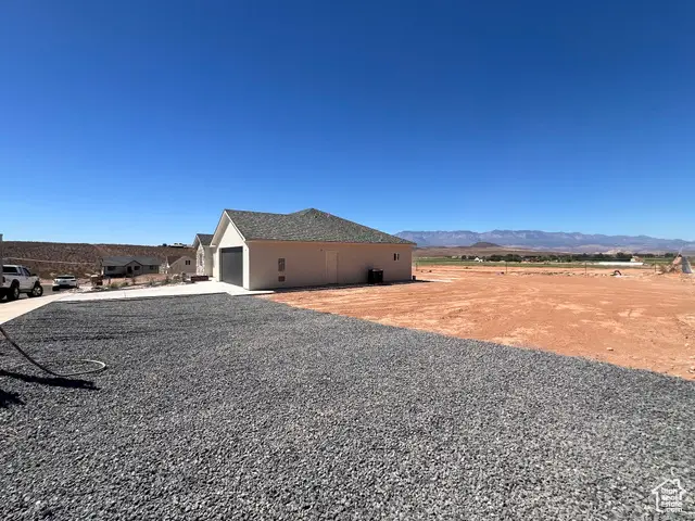 980 W Rock View Dr, Hurricane, UT 84737 - Image #2