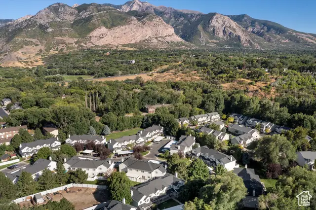 1027 E Sara Ln S, Ogden, UT 84404 - Image #2