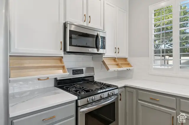 1074 Allington Dr, North Salt Lake, UT 84054 - Image #3